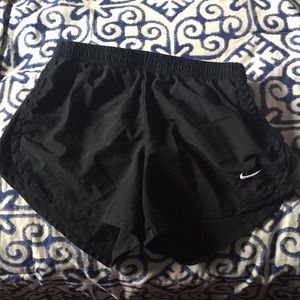 10/12 Youth Medium Nike Fit Black Shorts